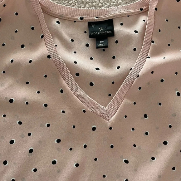 Pink blouse ​ - Picture 3 of 6